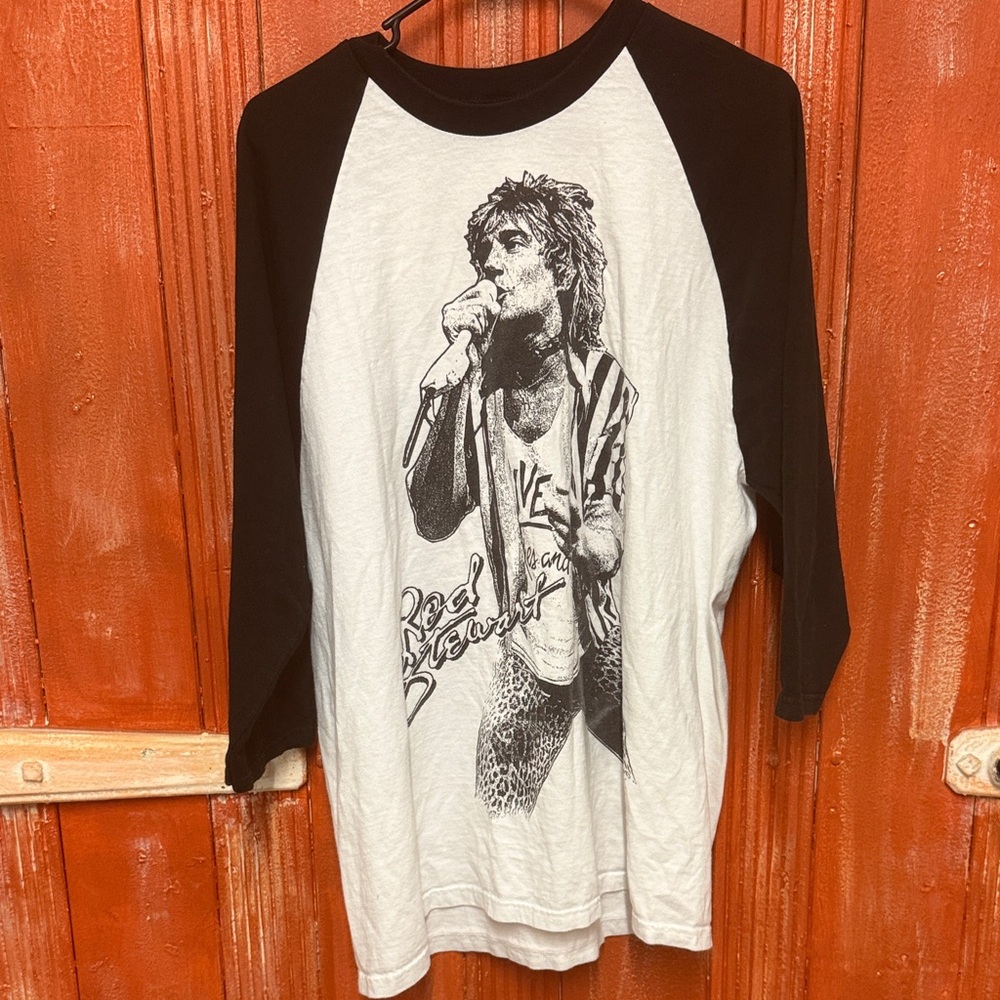 Black and White Graphic Men's Shirt